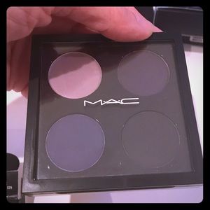 Smokey eyeshadow pallette